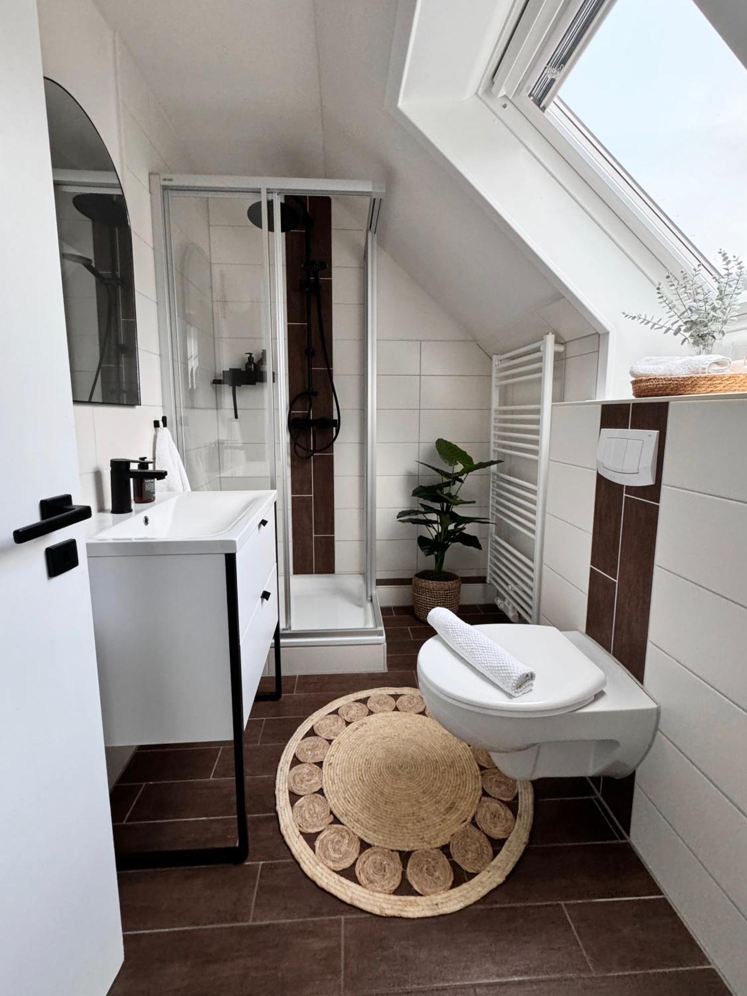 Seaside Rooms - Design-Apartment Mit Balkon & Parkplatz - Inklusive Strandkorb Direkt Am Wasser Und Spa & Sauna Saisonal Büsum Exterior foto